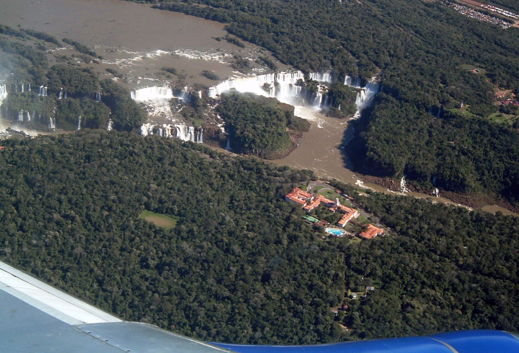 photo aérienne des chutes d’Iguazu