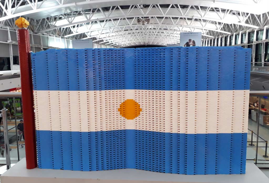 Drapeau argentin fabriqué avec des briques de construction Lego